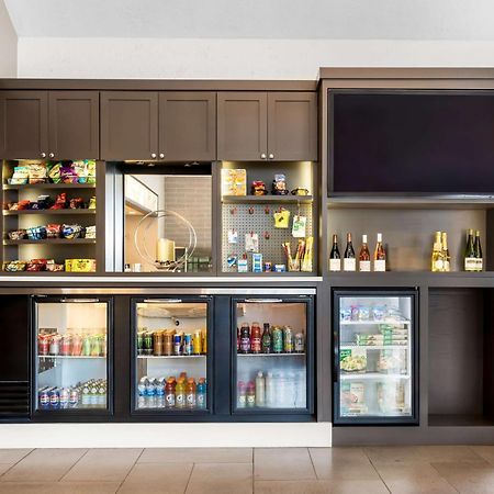 Best Western Plus Parkway Inn Уилсонвилл Экстерьер фото