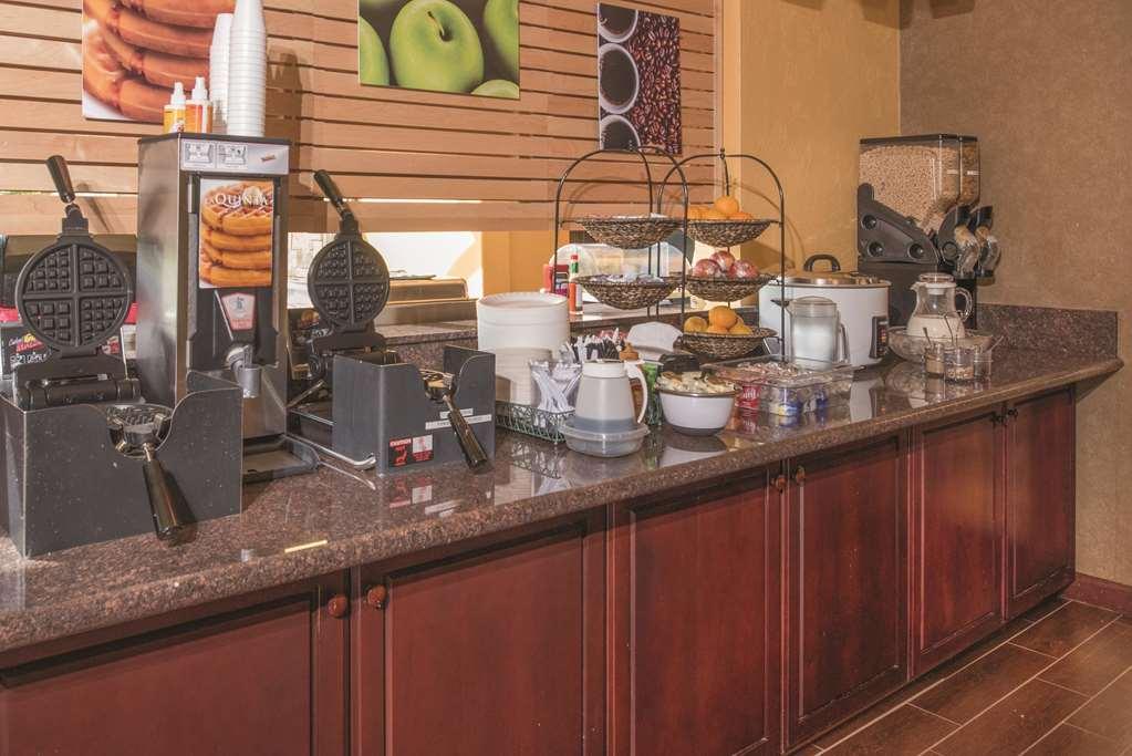Best Western Plus Parkway Inn Уилсонвилл Экстерьер фото