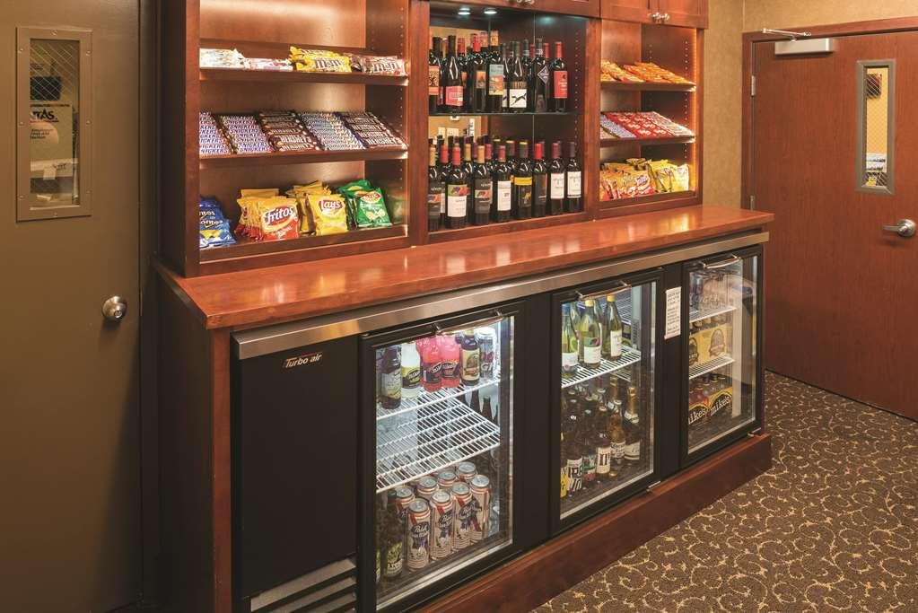 Best Western Plus Parkway Inn Уилсонвилл Экстерьер фото