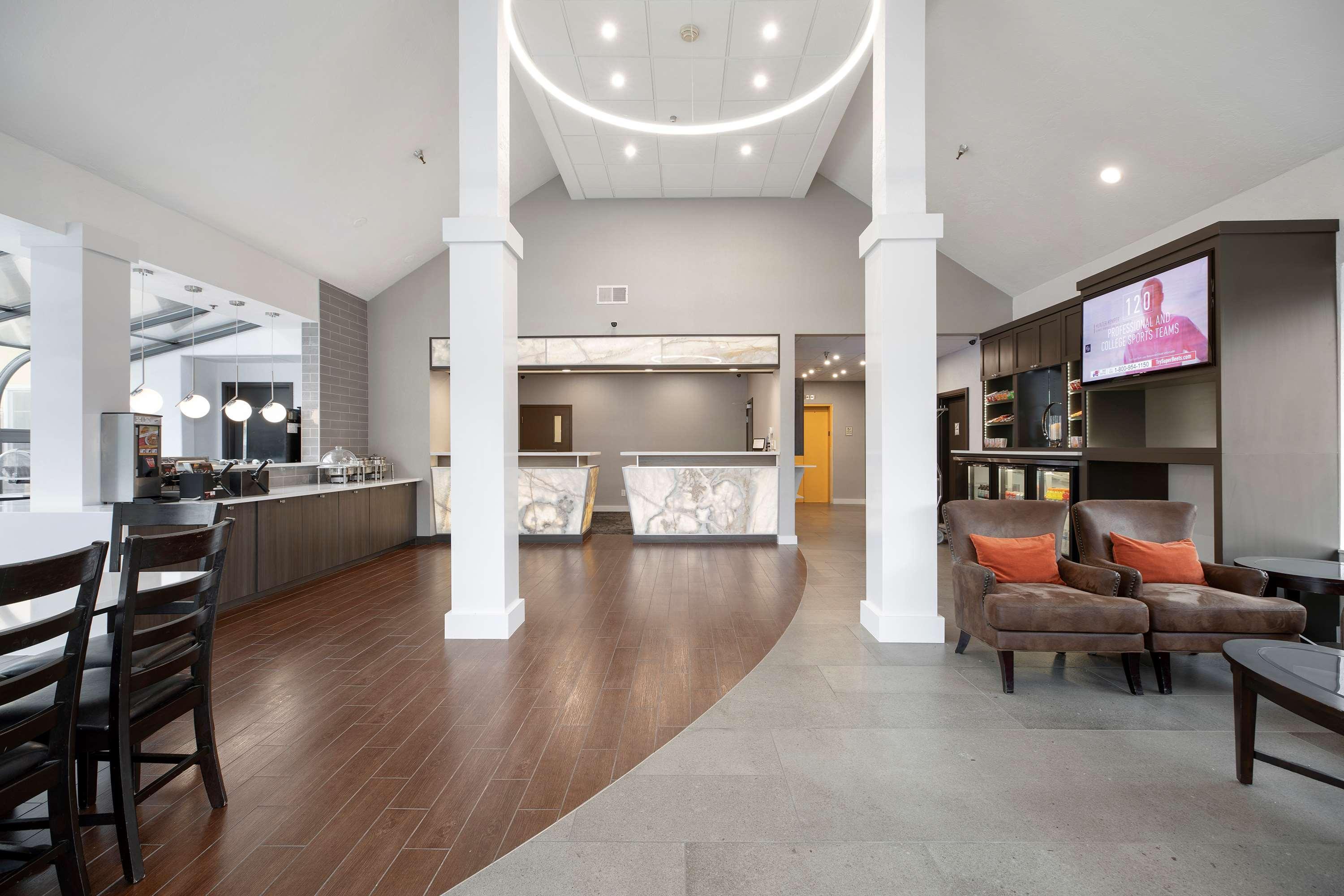 Best Western Plus Parkway Inn Уилсонвилл Экстерьер фото