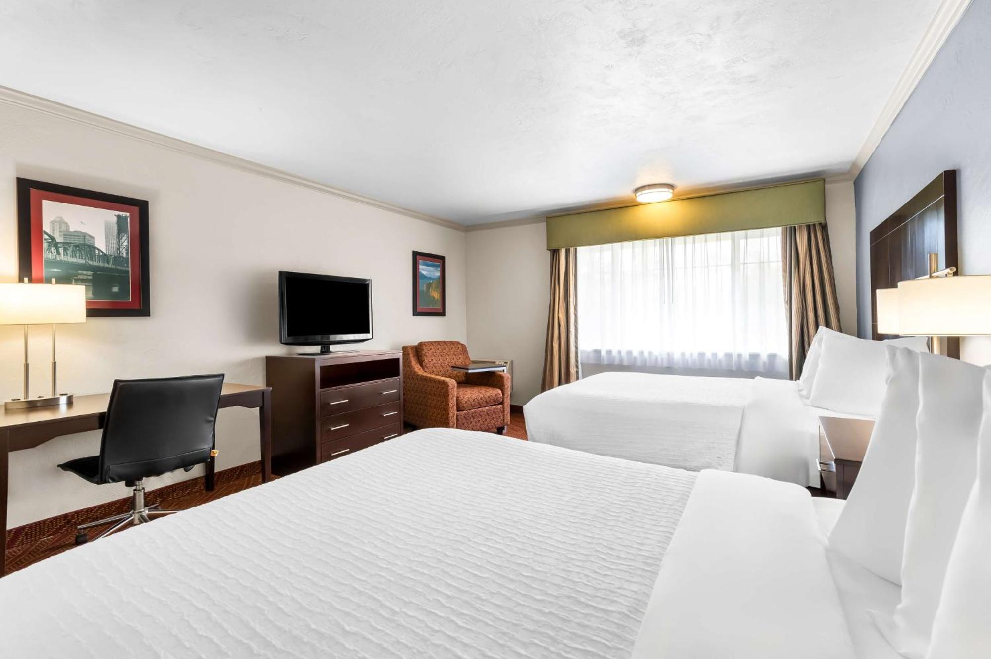 Best Western Plus Parkway Inn Уилсонвилл Экстерьер фото
